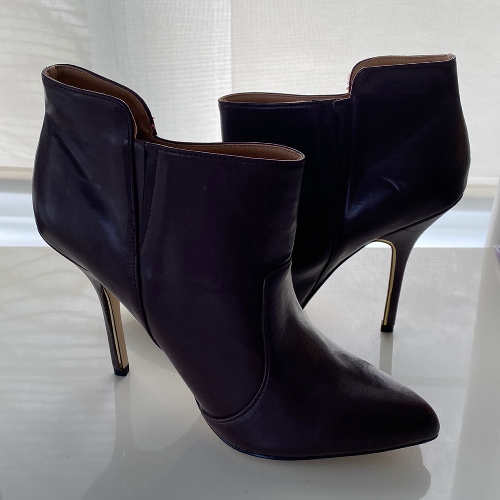 JustFab Burgundy Brown Heeled Boots; Size 9 - Picture 3 of 7